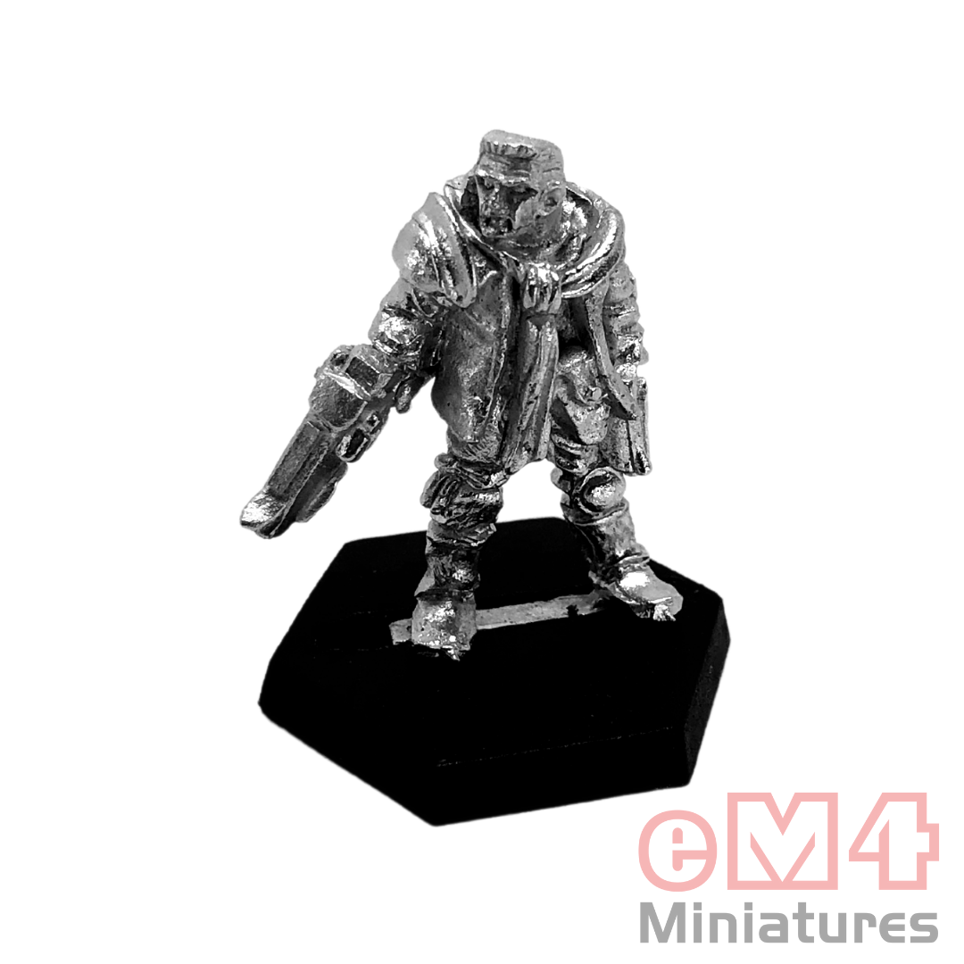 Chequer Gang Leader with Heavy Pistol & Side Pistol - Miniature