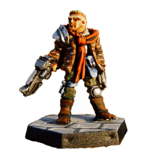 Chequer Gang Leader with Heavy Pistol & Side Pistol - Miniature
