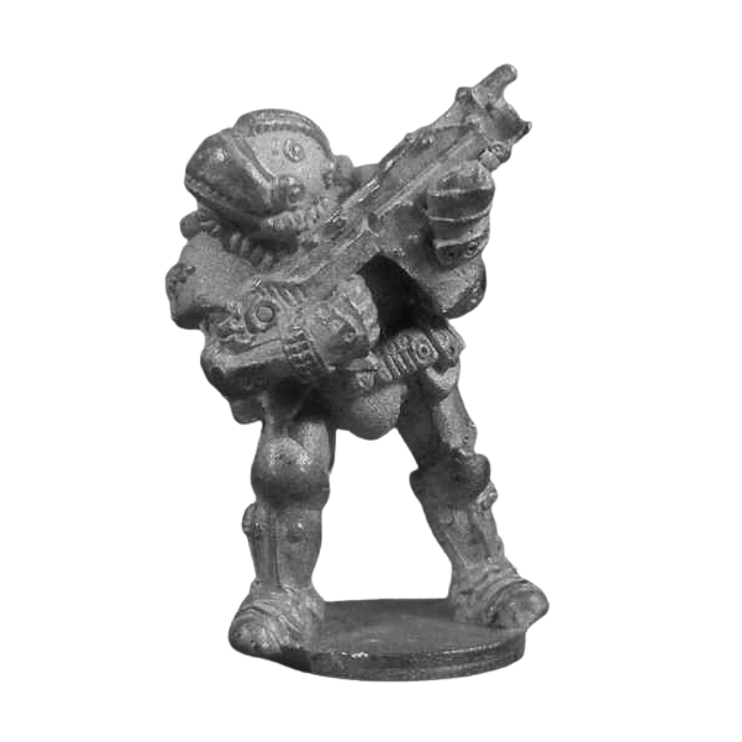 Sarday'kin Com Officer Giving Cover