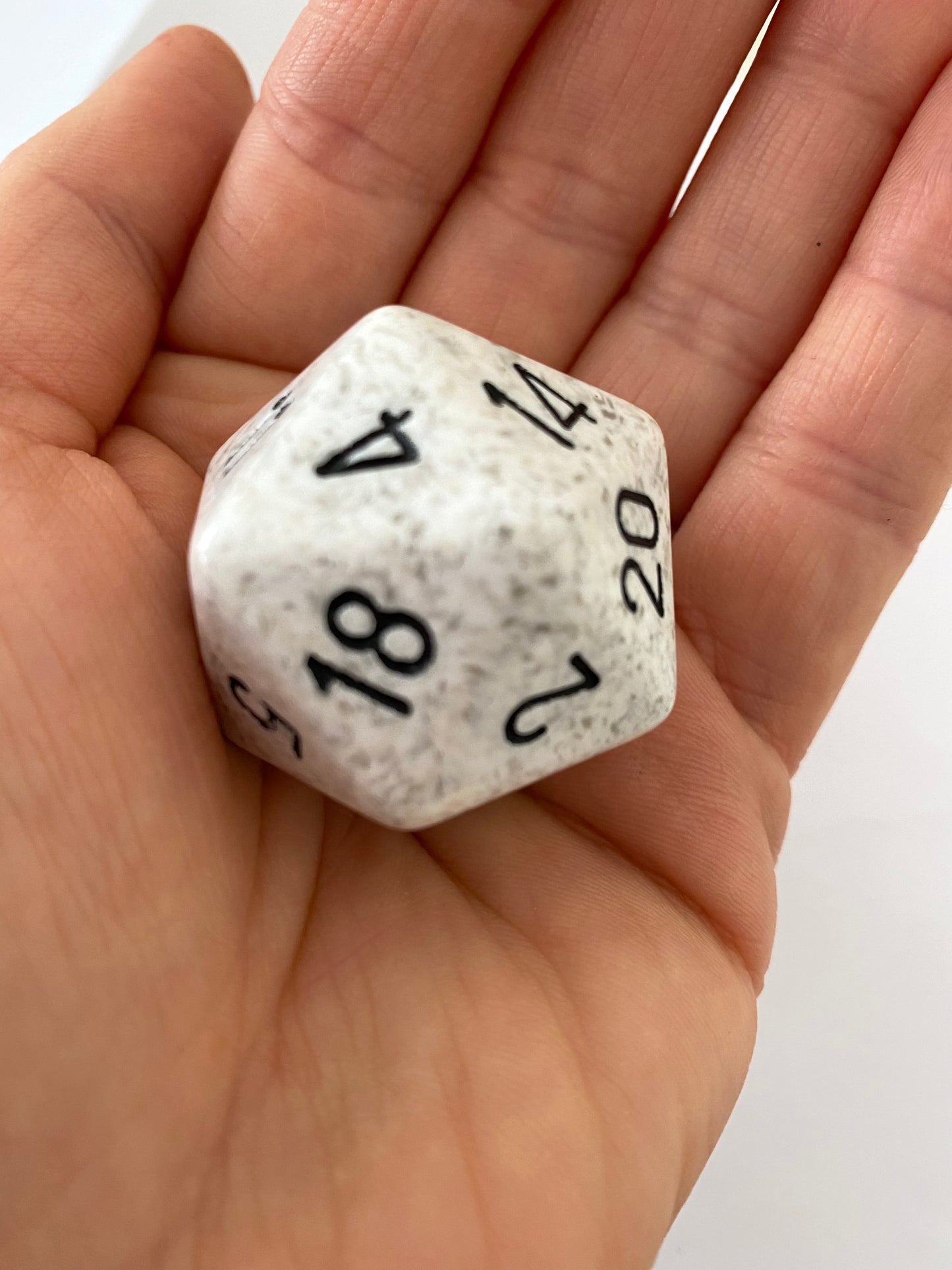 JUMBO D20 SPECKLED ARCTIC CAMO