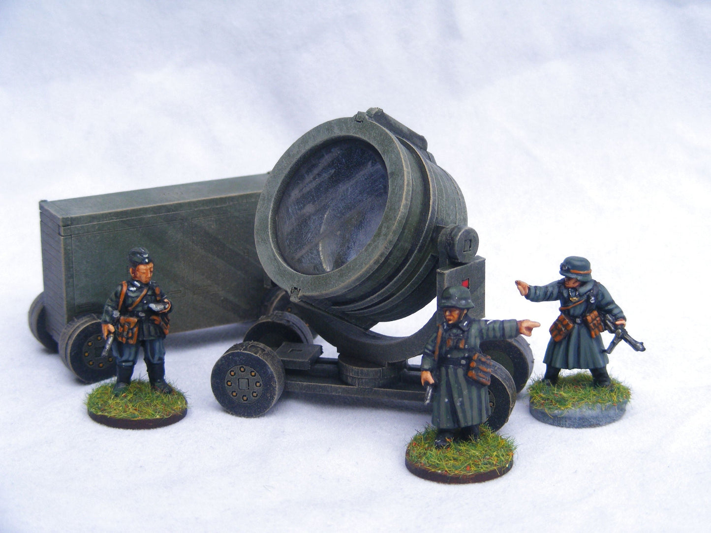 Searchlight & Generator Set (28mm) - World War Europe MDF Scenery