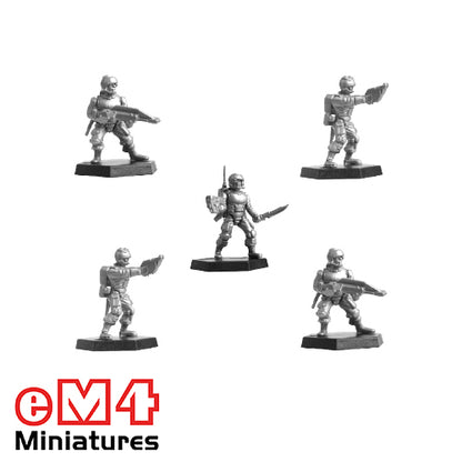 5 Plastic Trooper Miniatures